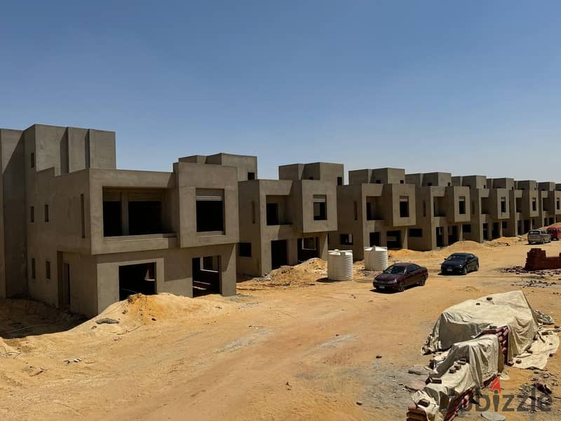 Get 5% discount and own a townhouse in the heart of Sheikh Zayed in Zayard Compound. 8