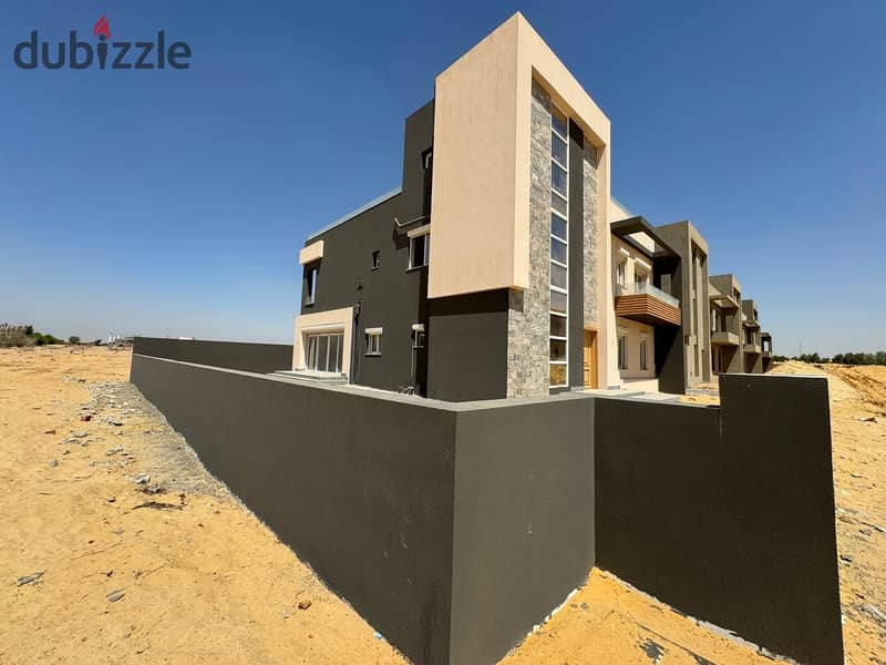 Get 5% discount and own a townhouse in the heart of Sheikh Zayed in Zayard Compound. 11