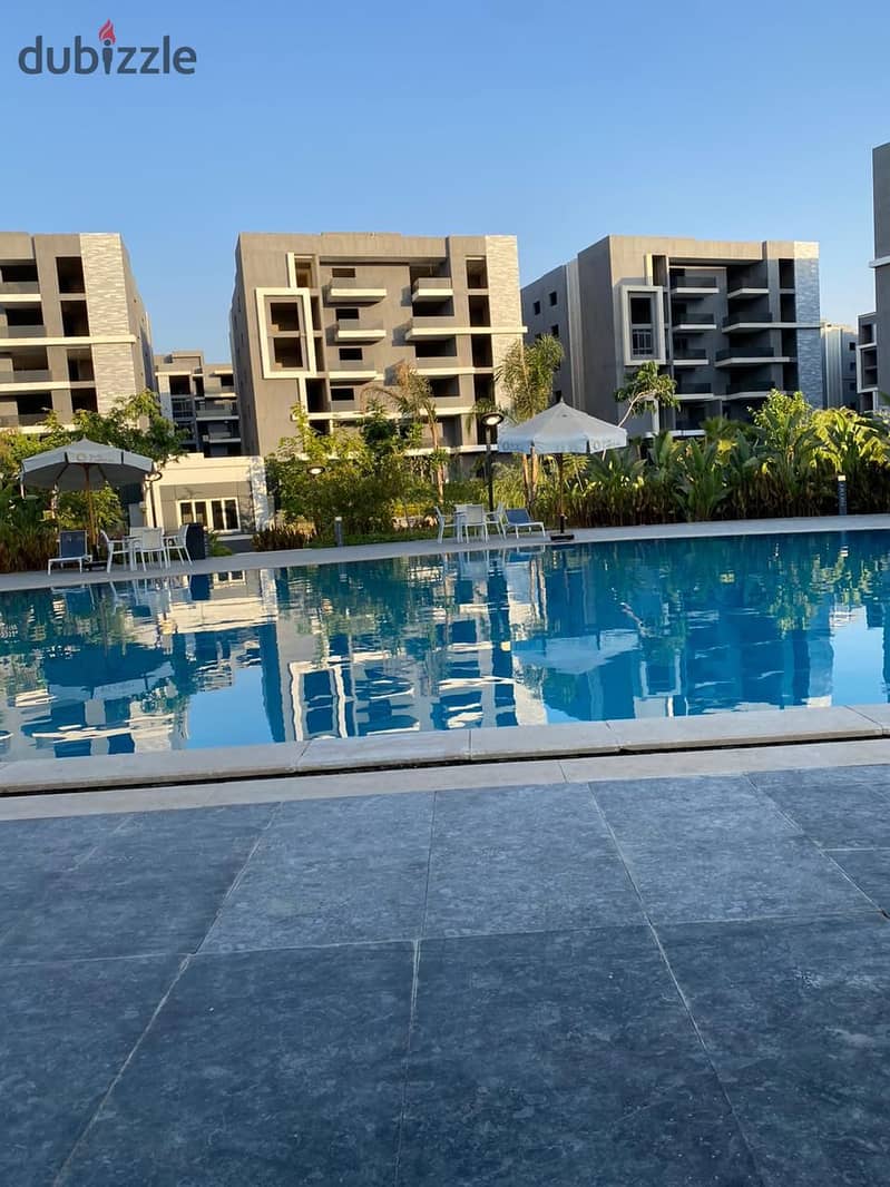 Pay over 120 months and own a fully furnished 131 square meter apartment in Sun Capital, just minutes away from Zewail City. 11