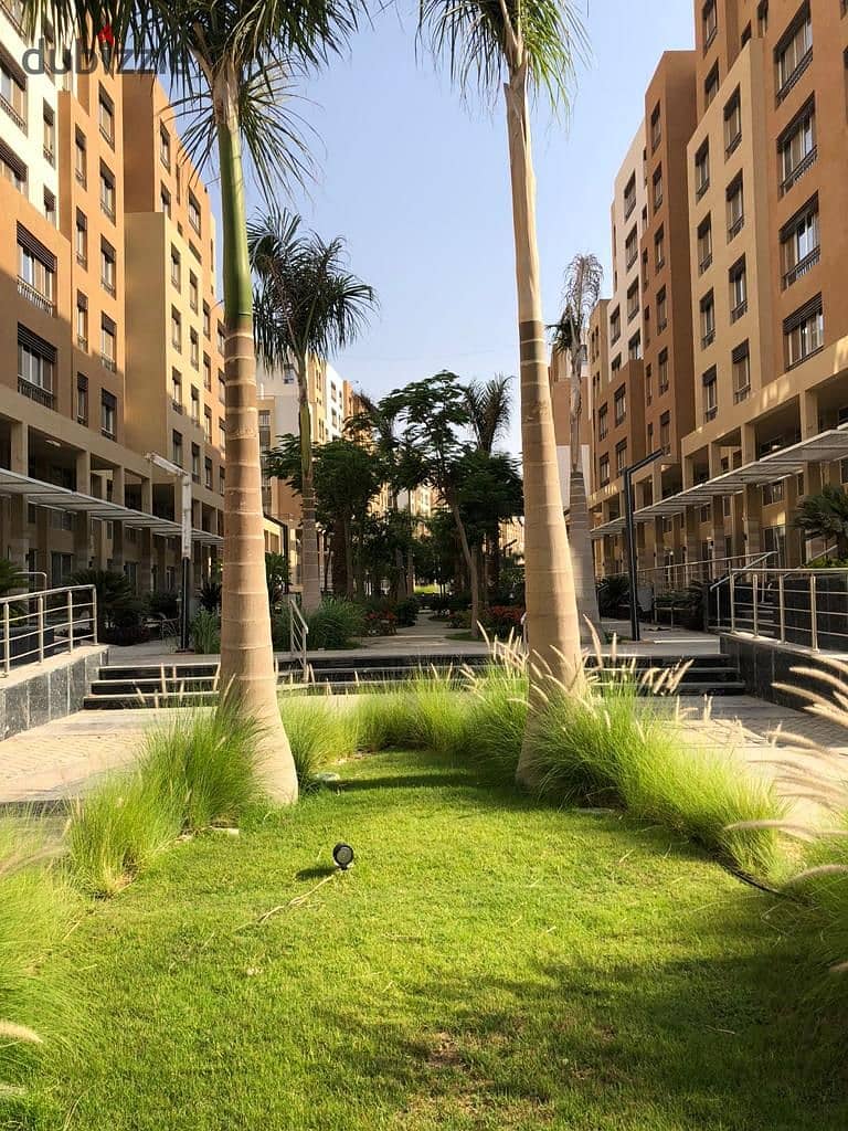 Enjoy luxury and get immediate delivery of a fully finished 158 sqm apartment with the lowest down payment and a 15% discount in Al Maqsad Compound 13