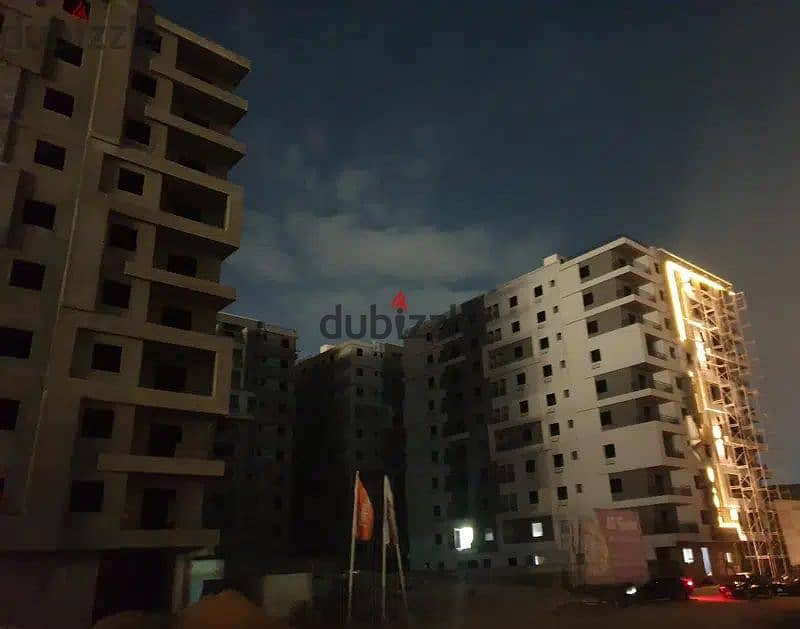 93 meter apartment for sale in Zahraa El Maadi inside a full-service compound next to Wadi Degla Club, immediate receipt and installments over two yea 12