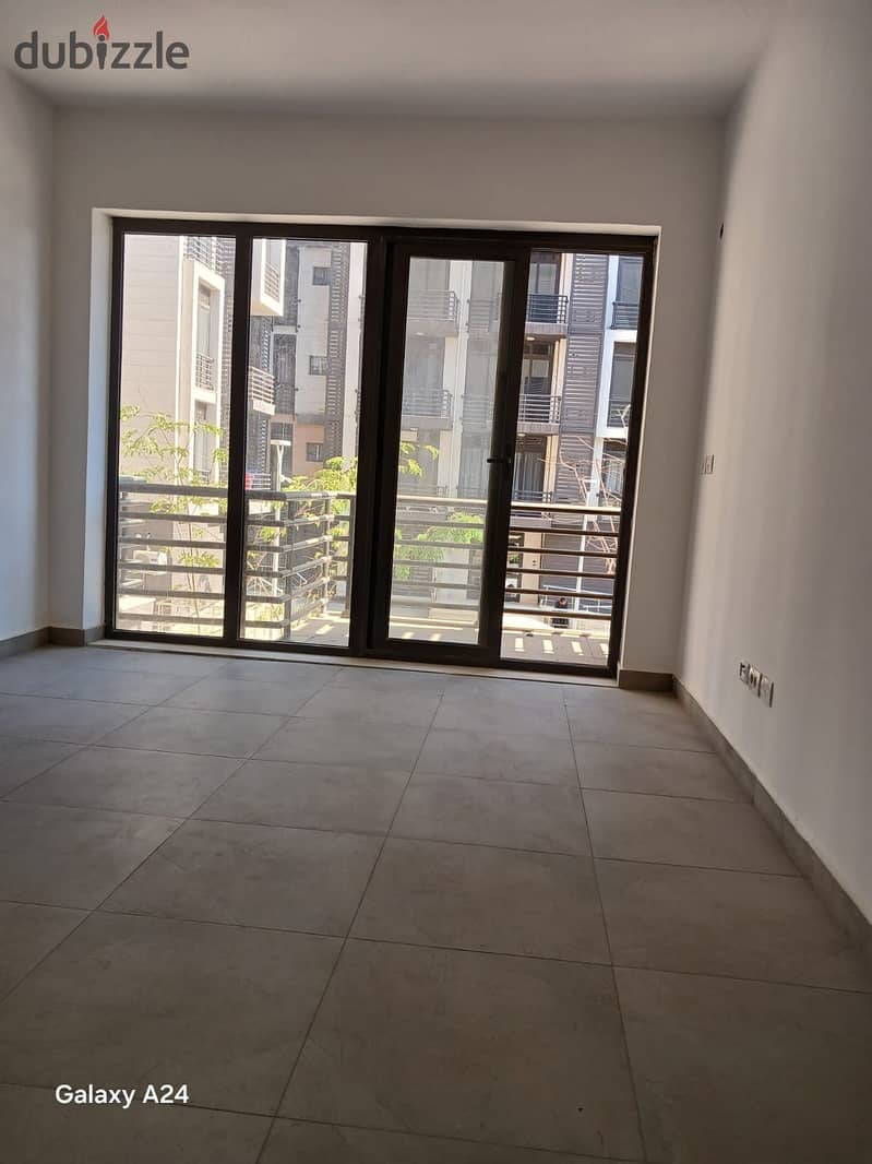 Apartment for sale in Madinaty, 77 sqm, in the most distinguished stages of Madinaty, and I will renovate it with 8, a total of 86 downpayments and in 10