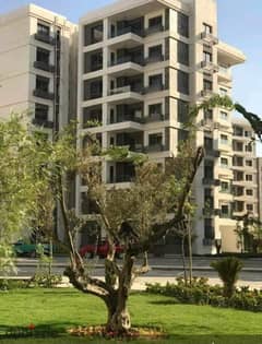 119 sqm apartment for sale in the first smart city in Egypt, 13 year old reservation, recurring floor, open view