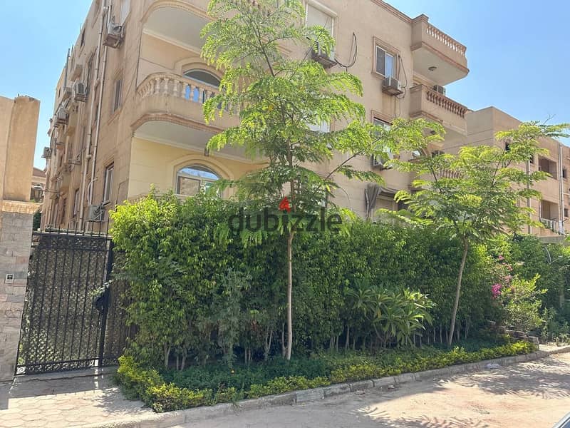 Apartment for sale in 1st settlement - Bua 250 m2 + garden 150 m2 - ready to move  With kitchen cabinets 0