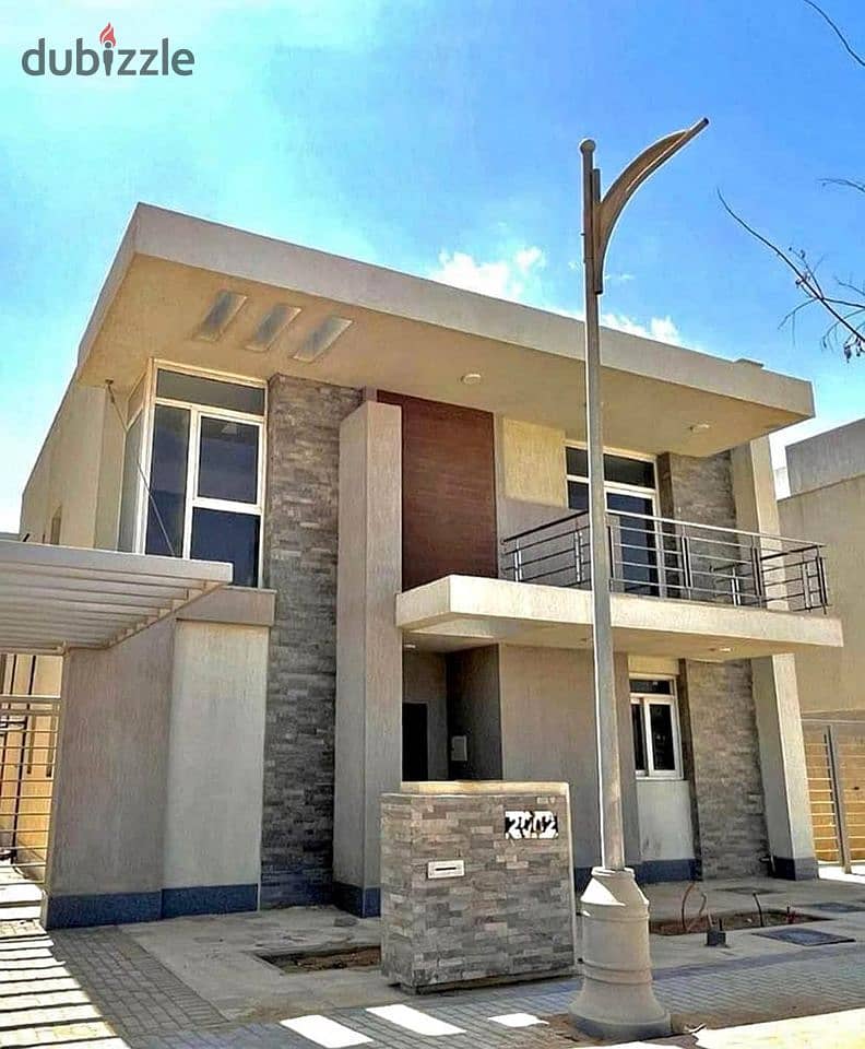 Villa 200m for sale with open view in the heart of New Cairo with installments 0