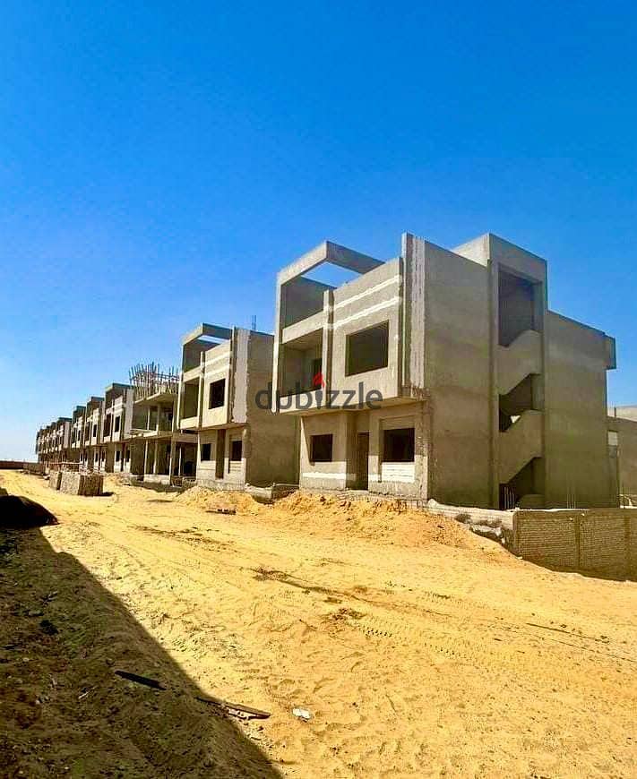 Villa for sale, immediate delivery, 3 minutes from Waslet Dahshur, in front of the entrance to Zayed 5 7