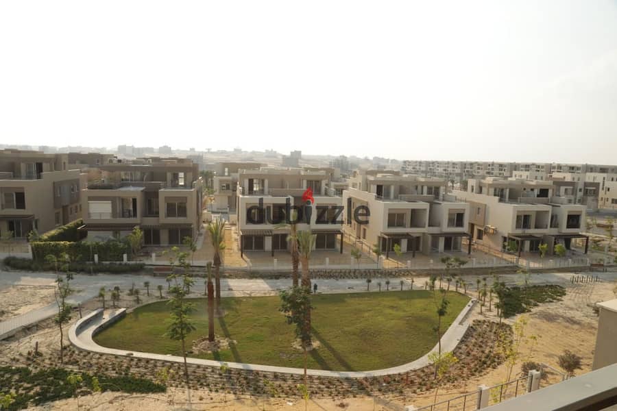 townhouse under market price for sale in palm hills new cairo 200m , prime location with installment 2