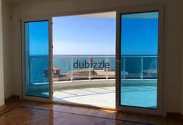 شاليه عالبحر  للبيع بجاردن تشطيب سمارت هوم داخل مزارين  - Sea view متشطب بالتكيفات  Fully finshed 0