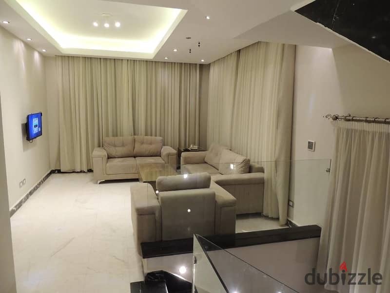 Magnificent 340 sqm Villa: 3 Bedrooms, Private Suite, Mena Residence 9