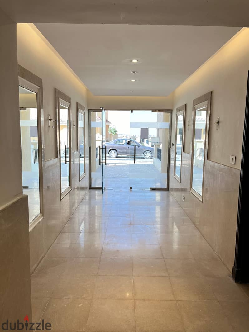 Minutes away from the American University in Sarai Compound, invest in an 80m studio, a repeated floor, at a special price with a down payment 5% 19