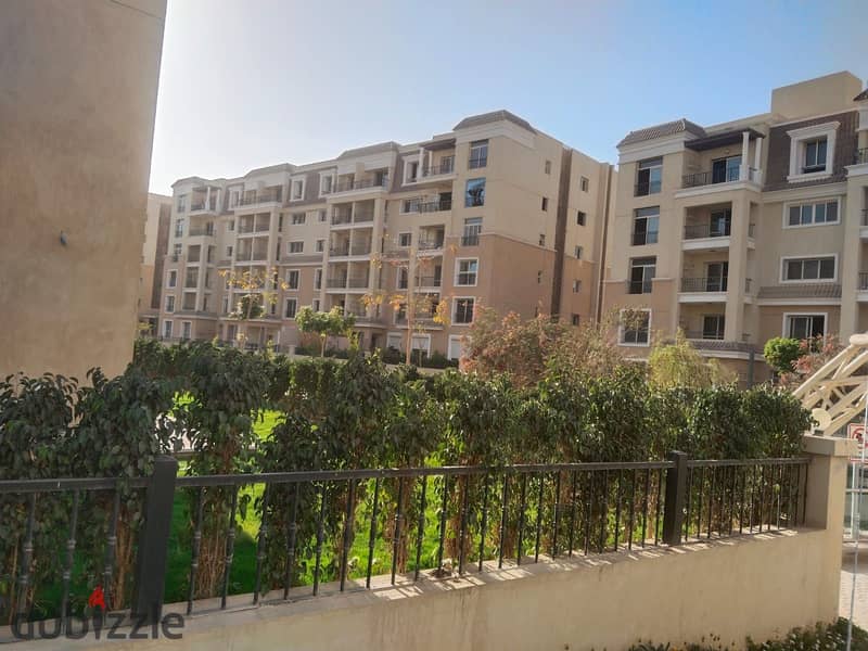 Apartment 130m with direct landscape view with a large private garden of 260m for sale. Book now and benefit from a 42% discount on cash in a distingu 8