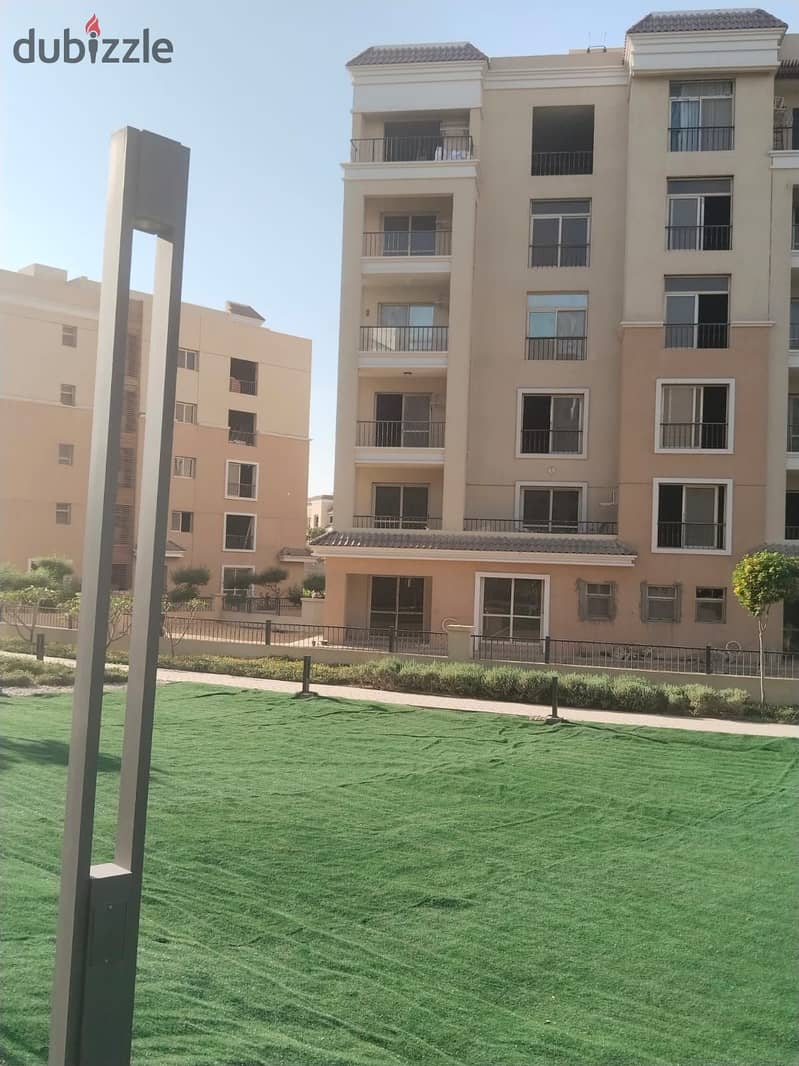 Apartment 130m with direct landscape view with a large private garden of 260m for sale. Book now and benefit from a 42% discount on cash in a distingu 10