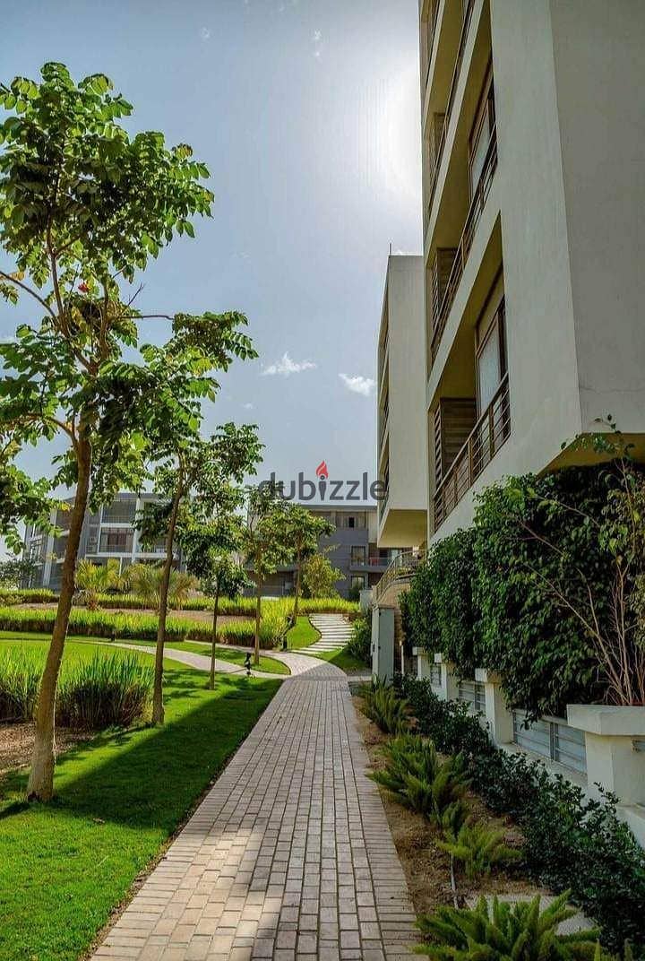 Two-bedroom apartment, 110 m, sea view, repeated floor, with a wonderful view, in the Esse phase of Sarai Compound. The phase enjoys green spaces and 7