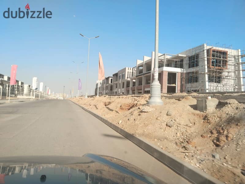 اجدد تاون هاوس townhouse في Rai Valleys مساحة 212م كورنر بحري تقسيمات مختلفة للبيع بكمبوند سراي Sarai بالقرب من الجامعة الامريكية 18