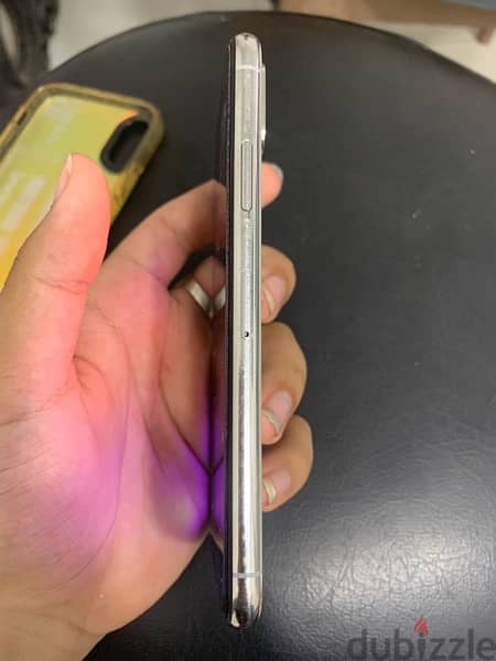 iphone xs 4