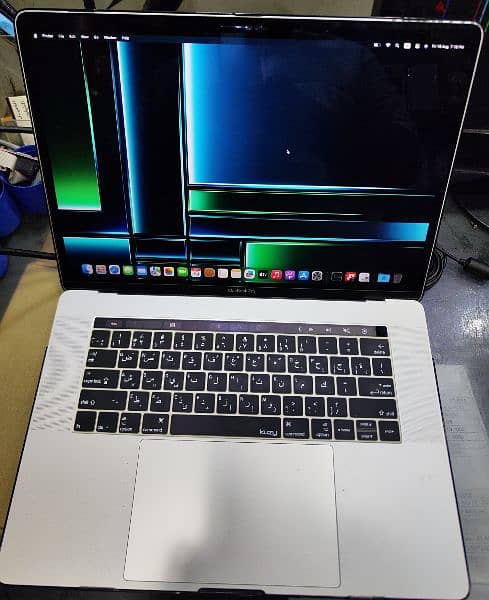 Apple Macbook pro 2017 15" 4