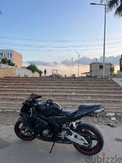 هوندا 600rr  للبيع لانحتاج اى مصروف نهائى محلتش
حالة ممتازة