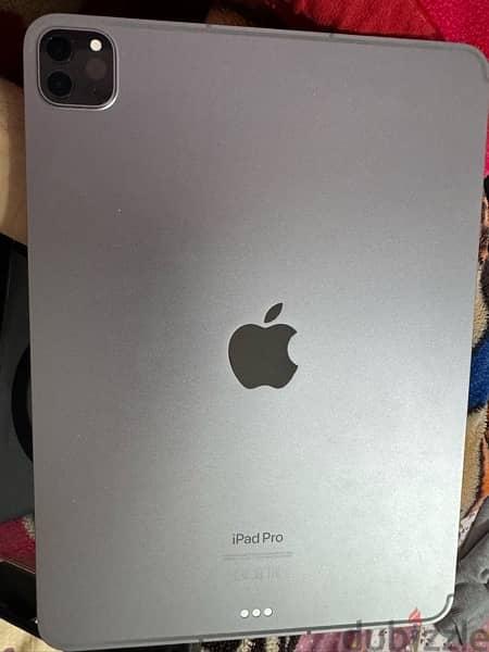 iPad pro m2 256gb wifi + cellular 1