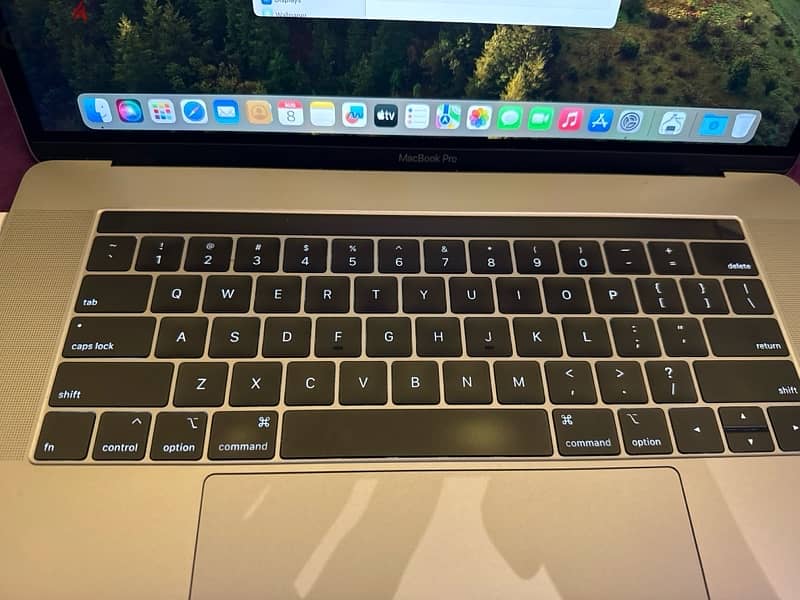 Apple MacBook Pro  2019 4