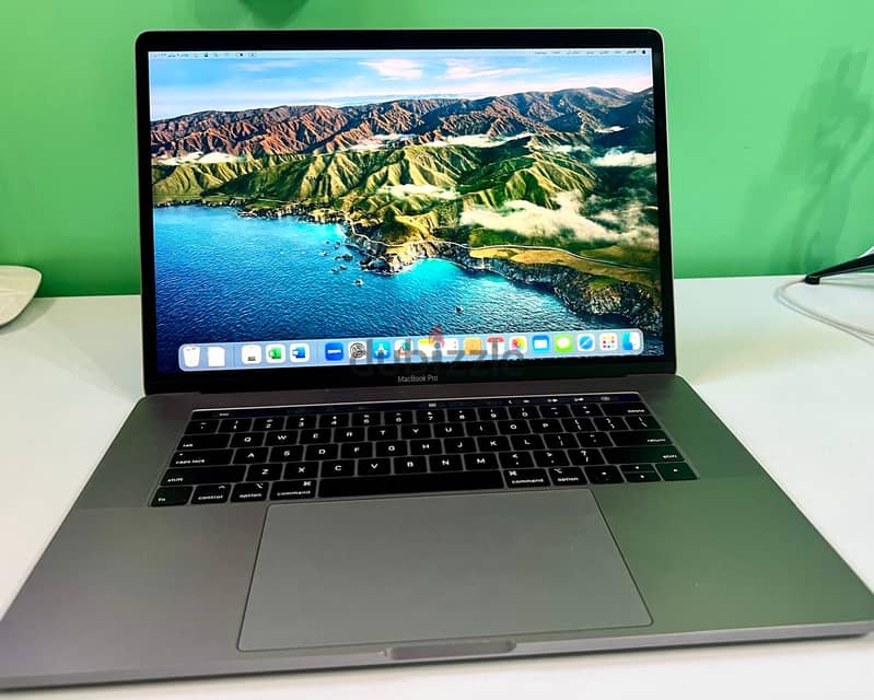 MacBook Pro 2018 - 15 inch الشاشة Core i9 Ram16GB  500GB Touch bar 0