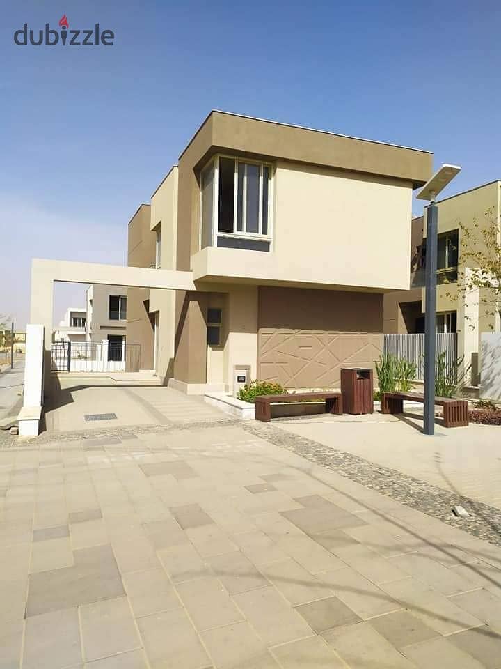 فيلا مستقلة للبيع علـ 8 سنين بافضل لوكشين في اكتوبر كمبوند باديه بالم هيلز Villa for Sale PRIME LOCATION in Badya Palm hills October 8