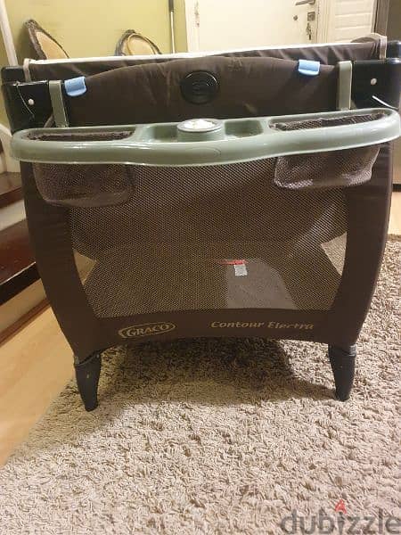 baby bed graco original v good condition. 1