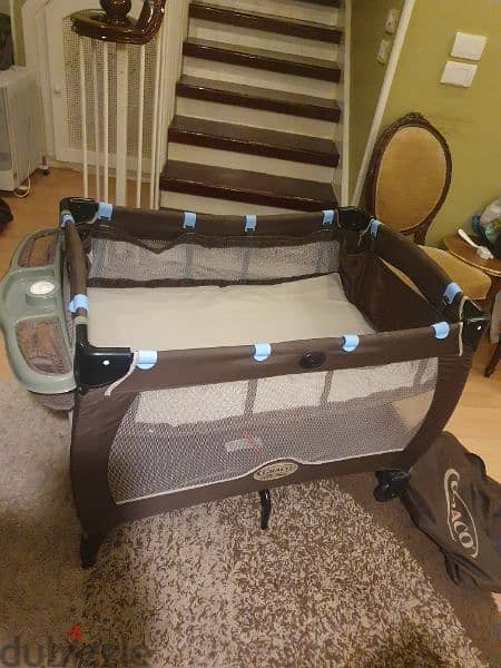 baby bed graco original v good condition. 6