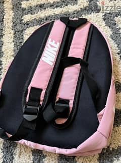 Nike back and hand bag waterproof with two big Zippe space