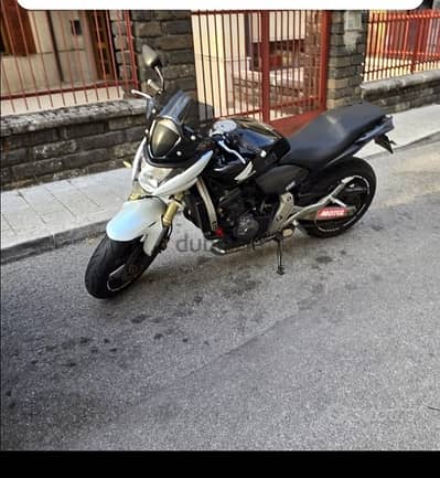 هوندا هورنت  Honda hornet