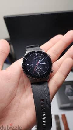 Huawei watch gt 2pro معاها استرابات كتير بحاله ممتازه