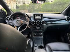 Mercedes-Benz B180 2015