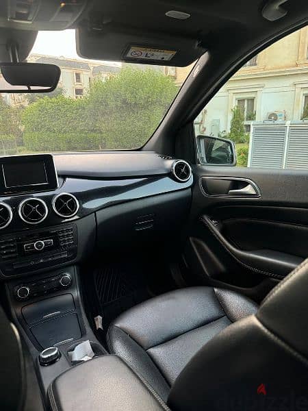 Mercedes-Benz B180 2015 2