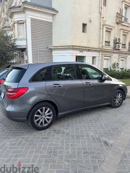 Mercedes-Benz B180 2015 8