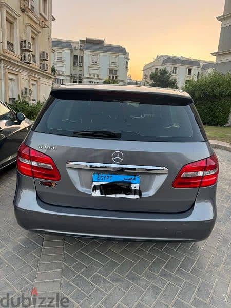 Mercedes-Benz B180 2015 10