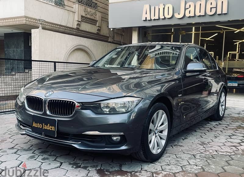 BMW 318 2016 2