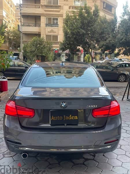 BMW 318 2016 10