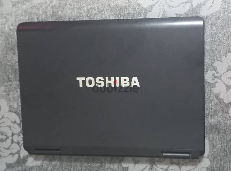 بيع لابتوب Toshiba 
Satellite Pro A200 1