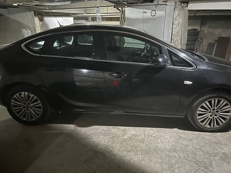 Opel Astra 2015 1