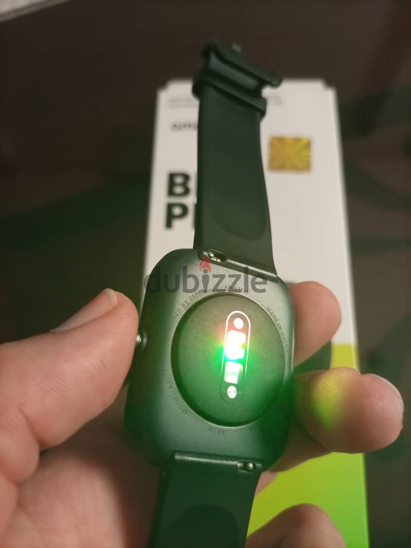 ساعة ذكية Amazfit bip 3 pro بحالة الجديدة - بكافة مشتملاتها ( استعمال 3