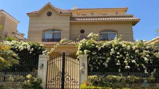 twin house villa ready to move in El Patio 5  shorouk - lavista