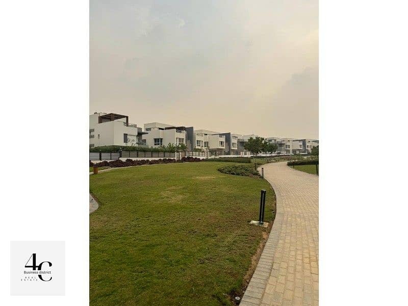 ready to move twin house 330m best view 4 bedrooms modern  view land scape in hyde park 8