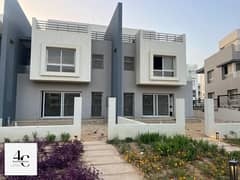 Best location town house 243m modern ready to move view landscape in hyde park 0