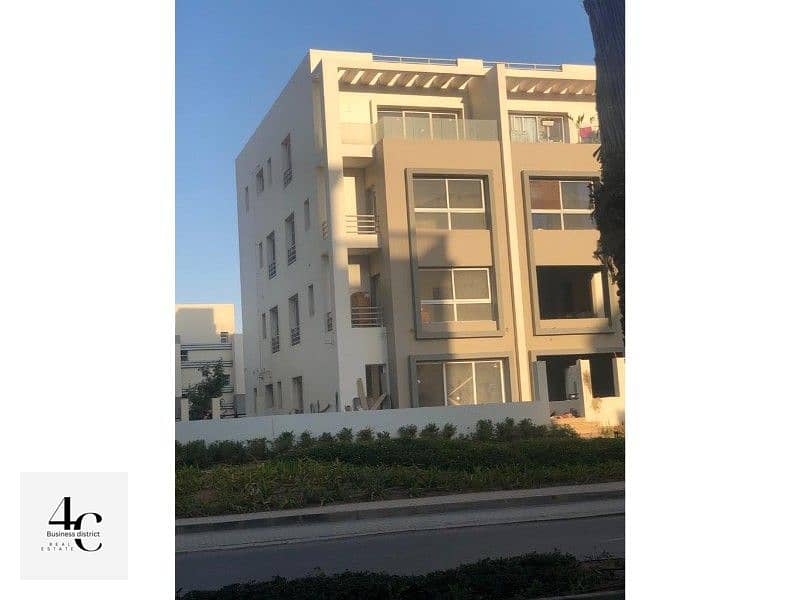 Duplex177m with Garden 47m For sale with installments prime location in hyde park residental compound in fifth settlments 2