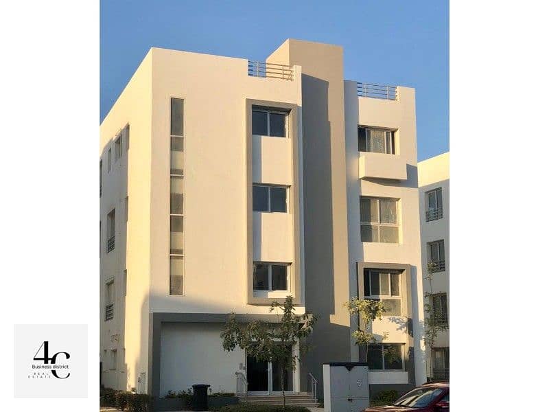 Duplex177m with Garden 47m For sale with installments prime location in hyde park residental compound in fifth settlments 3