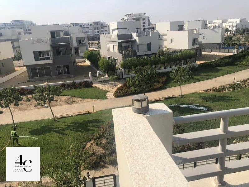 Modern Standalone villa 250m with a land area of 380m for sale at the lowest price View Pocket 141 acres Landscape in Hyde Park Fifth Settlement 6