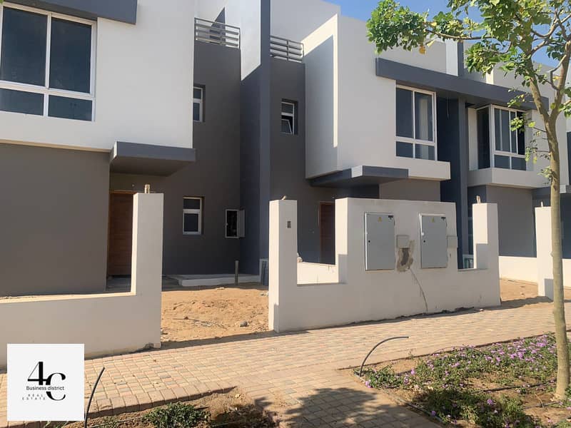 Twin House 285m For Sale With 255m Finishing 80% 4 Bedrooms At The Lowest Price In Hyde Park Fifth Settlement 3