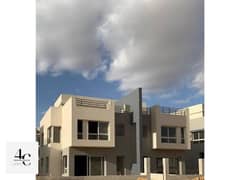 Best location twin house 330m4 bedrooms modern ready to move view land scape in hyde park