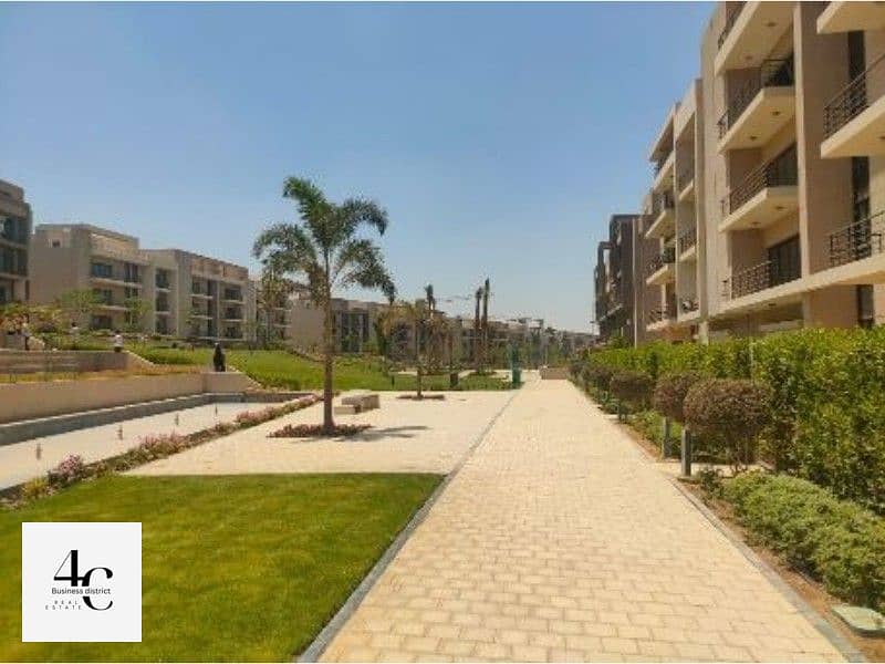 Apartment 185m with garden 120m for sale, Delivery soon, fully finished with air conditioners 3 bedrooms in Al Marasem Fifth Square Fifth Settlement 8