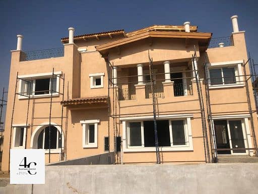 Negotiable twin house classic 300m at lowest down payment available in compound hyde park 5 bedrooms with possability of installments 9