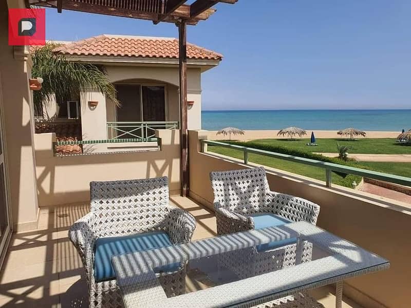 For sale, a ground floor chalet with a garden, 110 m with a direct view of the sea and Crystal Lagoon, Ain Sokhna Hills, near Porto 2